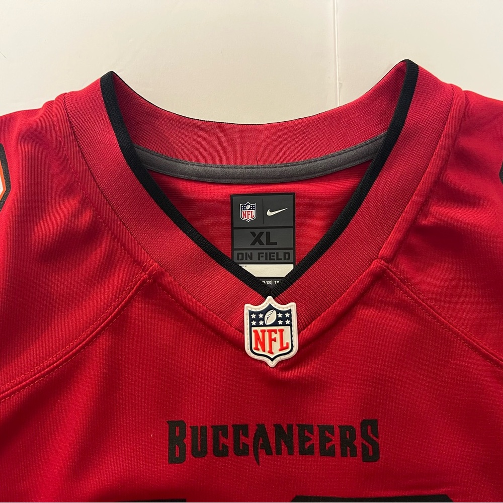 Tom Brady Tampa Bay Buccaneers Nike NFL Youth Jersey Size XL Like New - Picture 9 of 9
